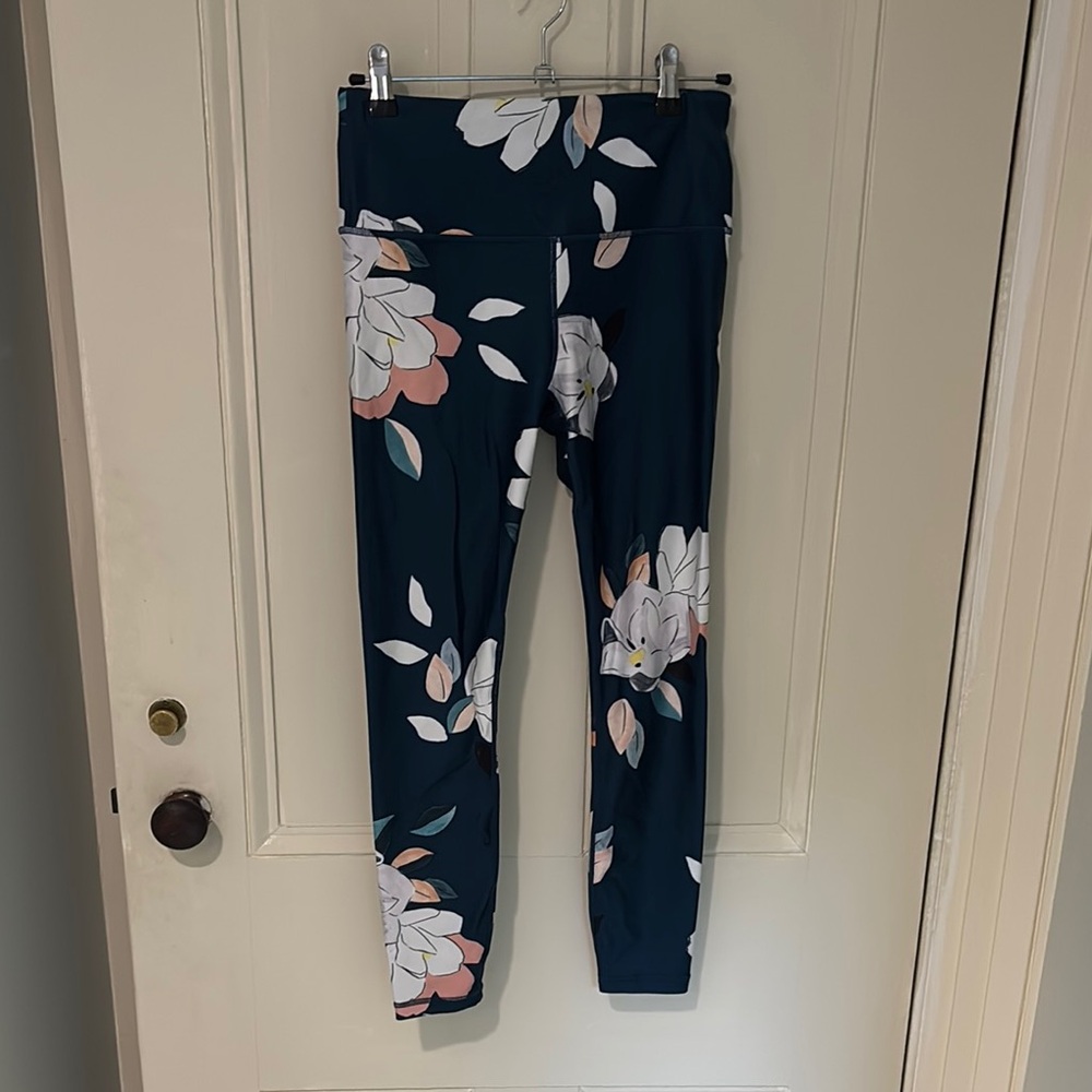 Athleta Blue and White Floral Leggings